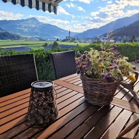 Casa Capricorn Naehe Laax Apartment