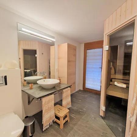 Casa Capricorn Naehe Laax Apartment