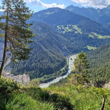 Casa Capricorn Naehe Laax * Sagogn